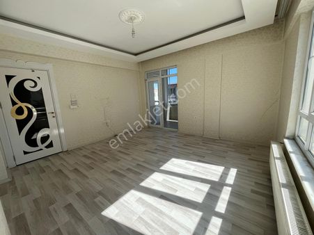 İtibar' Dan Bülbülzade' De İşlek Konumda 2+1 Kiralık Daire