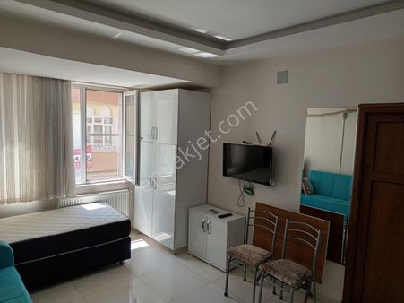 Çağdaş Emlak Yakup Göymenden Kiralık Rezidans Daire Bayanlar İçin