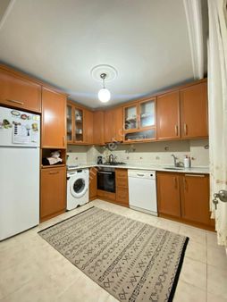 🏡nişançıpaşa Mahallesi 🏡 ✅3+1 130 M2 7 Katlının 5 Katı Katı ❇️kombi Petekli