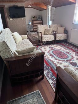 Memura Bayrampaşa Cevatpaşada Full Eşyalı Kiralık Daire Çatı Katı