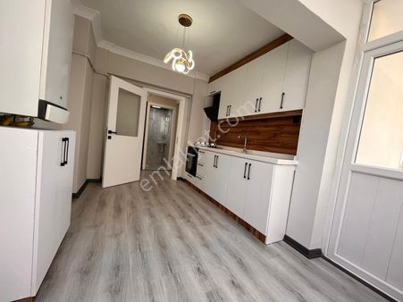 Ankara Kazanç'tan Full Yapılı Cadde Cepheli Salon Bağımsız Satılık 3+1 Daire