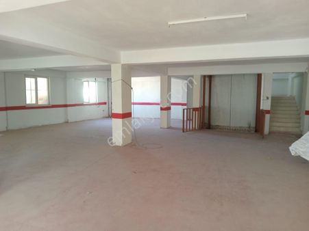 Fatih Emlaktan Burak Mh De 5 Katlı Kiralık İş Yeri