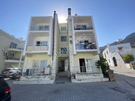 Girne Lapta'da Fırsat Fiyatlı Satılık 2+1 Daire !!