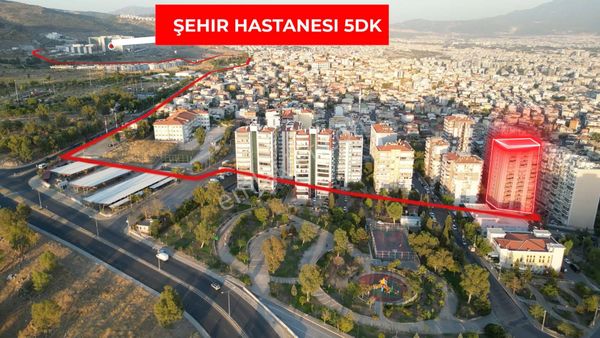 Bayraklı Zirvede Körfez Manzaralı Satılık 4+1 Daire