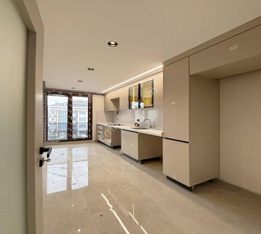 Bahçeşehir Bölge Yeni Mimari Tasarımlı 2+1 Ara Kat Satılık Daire