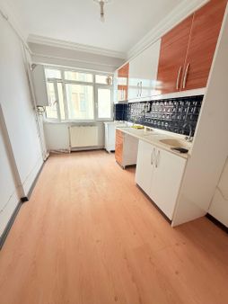 Çerkezköy Çarşı Merkezde Satılık 2+1