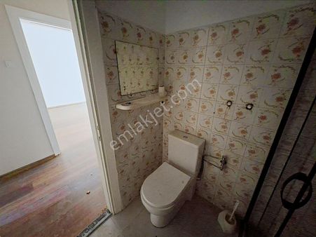 Güneş'ten Sini Köşk Arkası 2+1 80m Bahçeli Müstakil K.mutfak