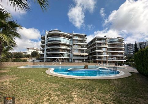 Kuşadası Ege Mh’de Satılık 3+1 Doğalgazlı Geniş Ferah Daire