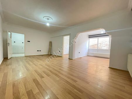 Etlik'de Osmanlı İş Merkezi Yakını Geniş Yapılı 2+1 Fırsat Daire