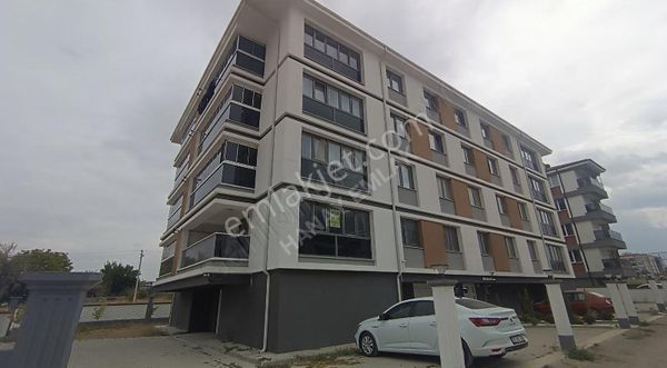 Hanay Emlak'tan 71evler Mh. Hasan Doğan Sahası Yanı Kiralık 3+1