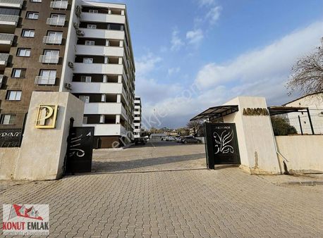 Konut Emlaktan Arnova Sitesinde Lüx 3+1 Satılık Daire