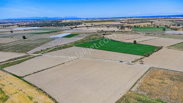 Halileli Köyünde Emsal Altı Yola Cephe Fırsat Yatırımlık Arazi