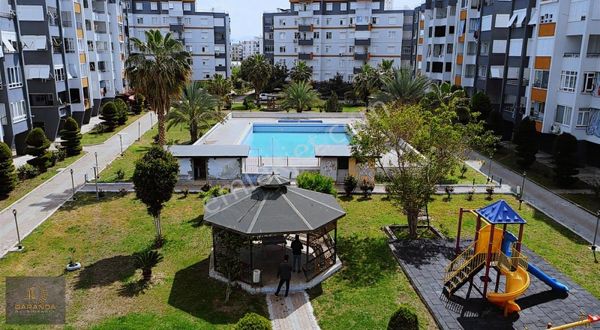 Deniz Kenarında Site İçerisinde Çok Geniş 3+1 Kiralık Daire