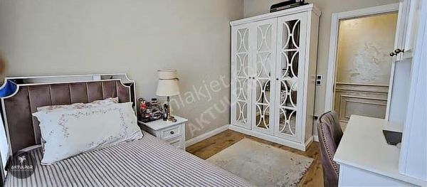 Kartal Yakacık Yeni Mah.site İçinde 4+1 Havuzlu Satılık Daire