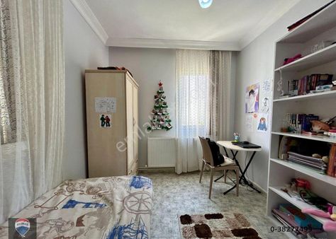 Kuşadası Öztur Sitesi 3+1 Doğalgazlı Bahçeli Yazlık