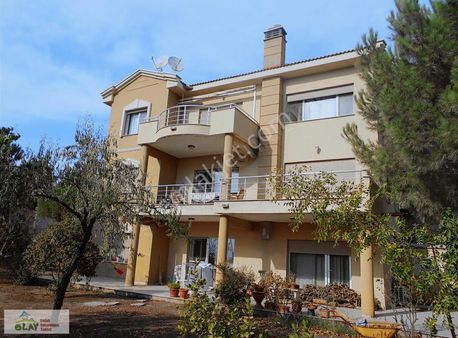 Olay'dan 1.100 M2 Arsa İçerisinde Triplex Villa 18.000.000 Tl