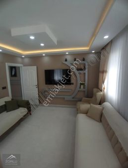 Zorlu'da Sofudede Mah. Müstakil Geniş Oturumlu 2+1 Kapalı Mutfak