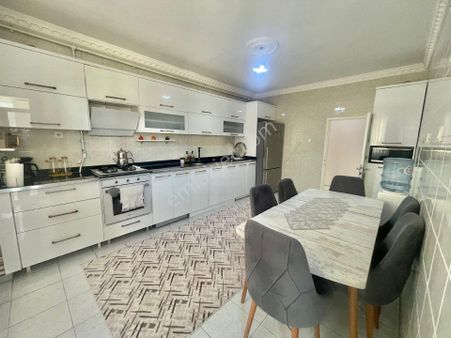 Huzur Evlerinde Bakımlı Satılık Daire...!!!