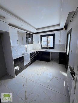 Çınar Emlak'tan Mithat Paşa Mahallesinde 2+1 Kiralık Sıfır Daire