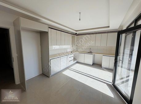 Tombakzade Cd. Yakını Lüks 150 M² 3+1 Sıfır Satılık Daireler