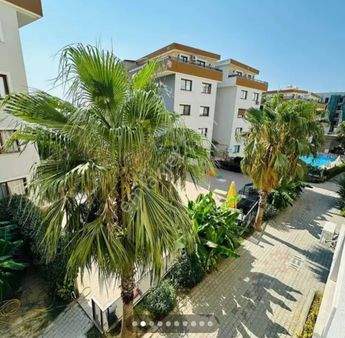 Değirmendere Mahallesinde Havuzlu Ara Kat Daire