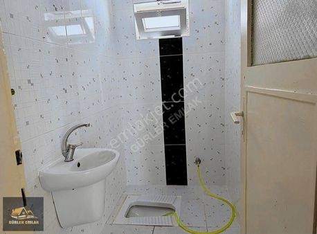 Cumhuriyet Caddesinde 103m2