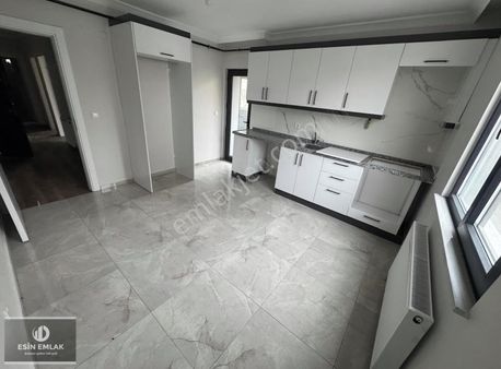 Özgürlük Mah Ultra Lüx Geniş M2'li 3+1 Balkonlu Katta Tek 3+1