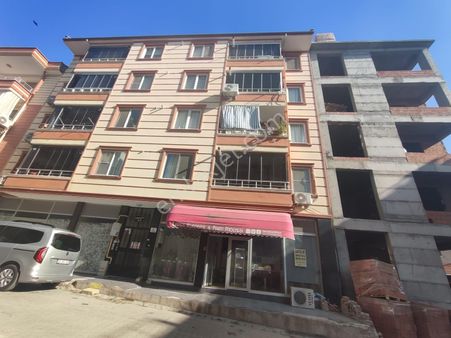 Edremit Gümrük Mevkiinde Satılık Bakımlı Merkezi Konum Daire