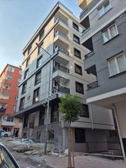 S.evler Merkezde Metrobüse 5dk.yeni Binada Sıfır 1+1 75m2 Ankastreli Lux Bahcekat