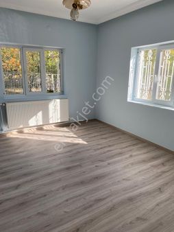 Yalı Mahallesinde Satılık 3 Katlı Müstakil Ev