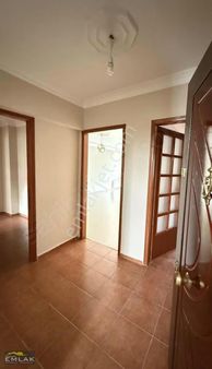 Barbaros Mahallesi Site İçinde Geniş Kullanışlı 3+1