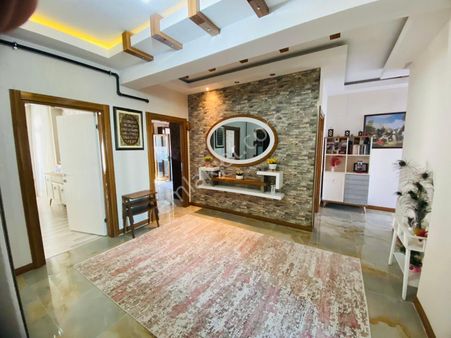 Everest 21 Gayrimenkulden Lunapark-75 Civarı Baran Şehr-i Eminde Satılık 4+1 Daire