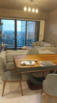 Şişli Cumhuriyet Caddesinde Simpaş Sitesinde 140m2/24.kat Satılık Ofis