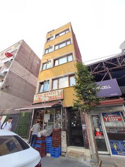 Fatih Salma Tomruk Caddesinde 7 Katlı Satılık Kupon Bina