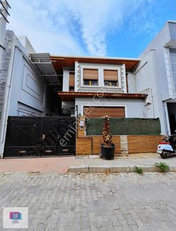 Buca Yaylacık Mahallesi'nde Satılık 4+2 Villa