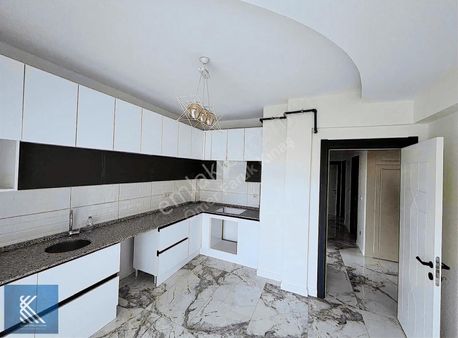 Satılık Daire Zümrüt Mahallesi'nde