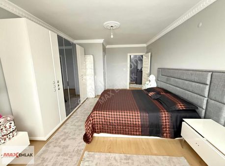 Tuzla Aydınlı Mahallesinde Satılık E5'e Yakın 5+1 Tripleks Daire