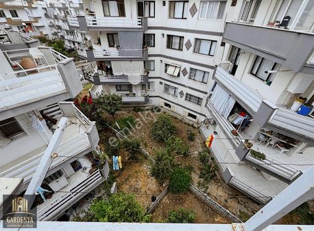 Yenicami Mahallesin De Satılık 3+1 Daire