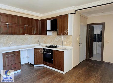 Esenevler Mah. Tramvaya Yürüme Yüksek Giriş 2+0 Kiralık Daire