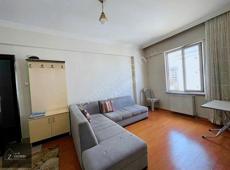 Z Yatırım'dan Yeditepe'de Memur Binasında Kiralık Eşyalı Daire