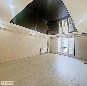 Metrobüs Güzergahın Da Lüx Ve Ferah Dekorlu 2+1 Satılık Daire