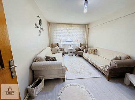 Özbey Emlaktan Ertaş Caddesi Yakını Ara Kat 3+1 Daire