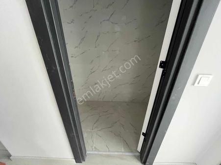 Balıkesir Karesi Vicdaniye Mahallesinde Satılık 3+1 Arakat Daire