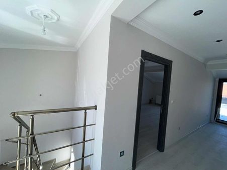 Balıkesir Altıeylül Vicdaniye Satılık 4+1 Dublex Evebeyn Banyolu