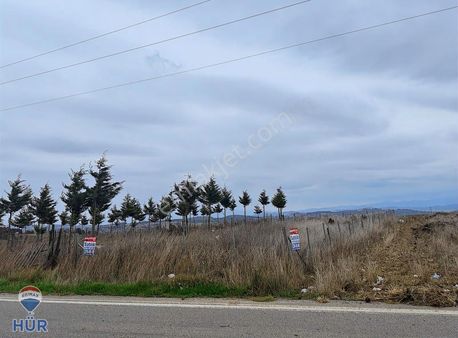 Remax Ayfer Sever'den Salmanlı Satılık Asfalt Yola Cephe 356 M2