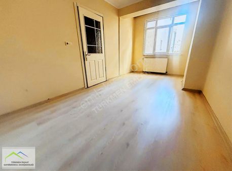 Türkmen Emlaktan Cadde Üstü 3+1 Asansörlü Satılık Ara Kat Daire