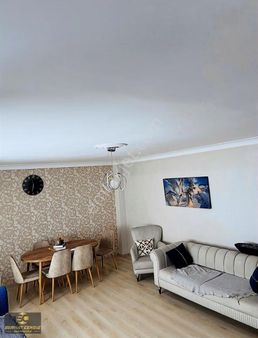 Selçuklu Caddesi Üzerinde 4+1