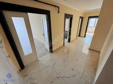 Ｐｕｓｕｌａｅｍｌａｋ'ｄａｎ Güneşevlerde Krediye Uygun Site İçinde 4+1 Daire