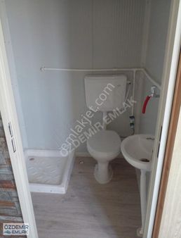 İçerisinde 2 Adet Konterli Olan Satılık 270 M2 Bahçe