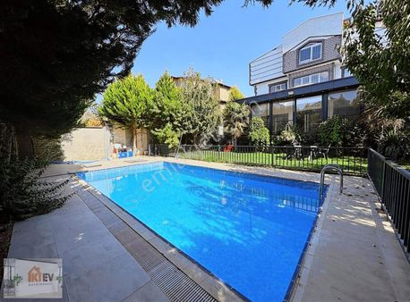 İkiev'den Burç Esentepe'de 7+1 Kışbahçeli Bireysel Havuzlu Villa